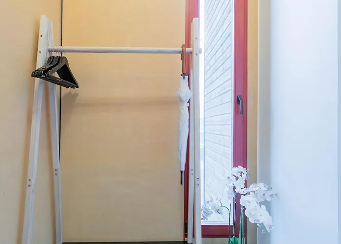 Keskuse Ja Ranna Vaheline In Between The Center&the *